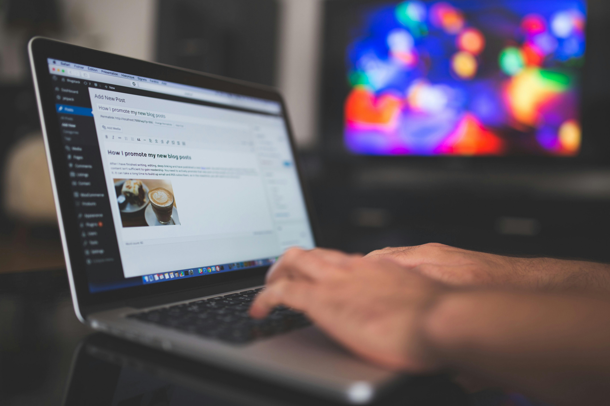 Kelebihan Blogging dalam Pemasaran: Bagaimana Blog Berfungsi sebagai Alat Pemasaran yang Berkesan